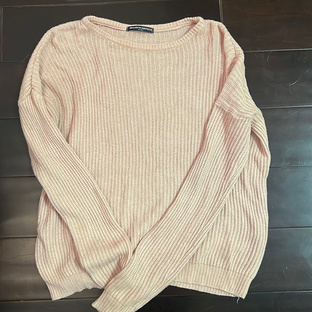 Light pink brandy Melville sweater